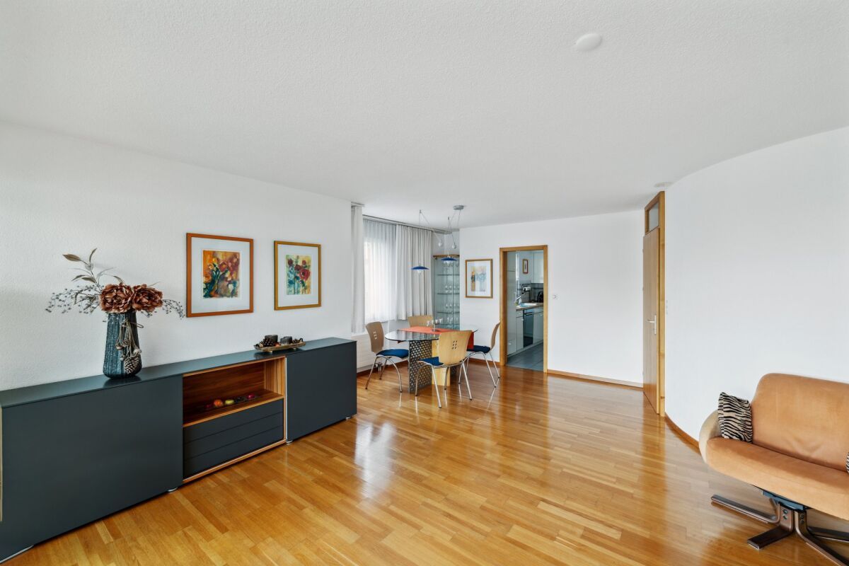 Gepflegtes Reiheneckhaus mit Wintergarten und Cheminée in Widnau - Bild 5