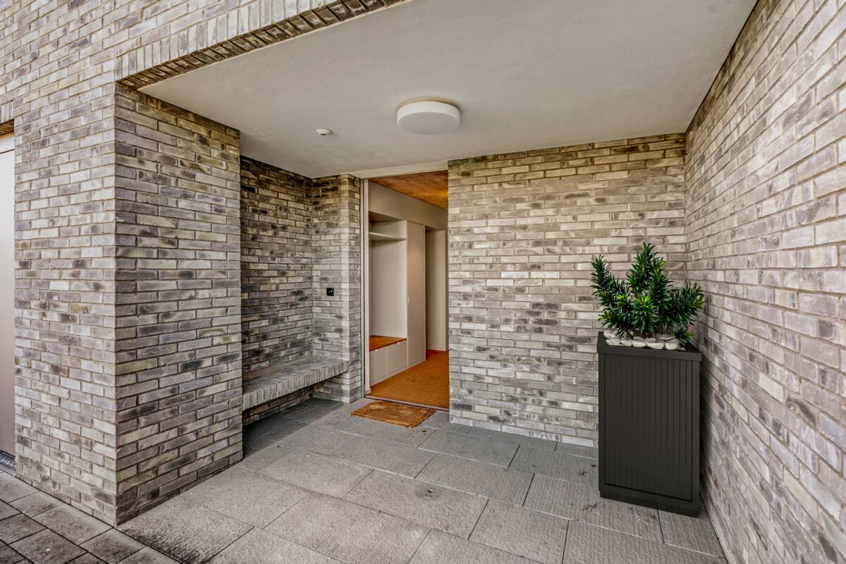 Exklusive Architektenvilla mit Weitblick an ruhiger Hanglage - Bild 2