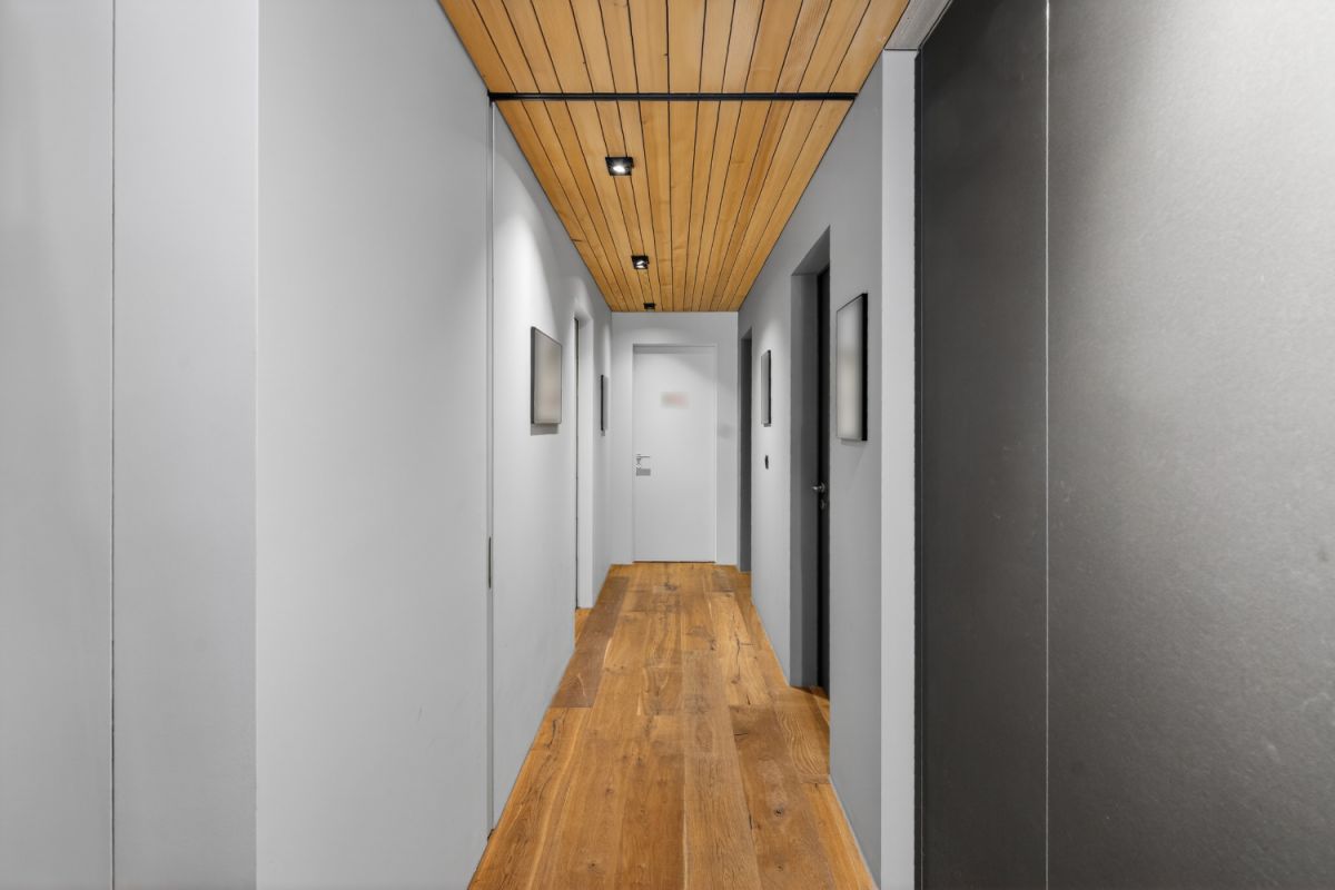 Exklusive Attikawohnung im modernen Holzbau und schöner Panoramasicht - Bild 2