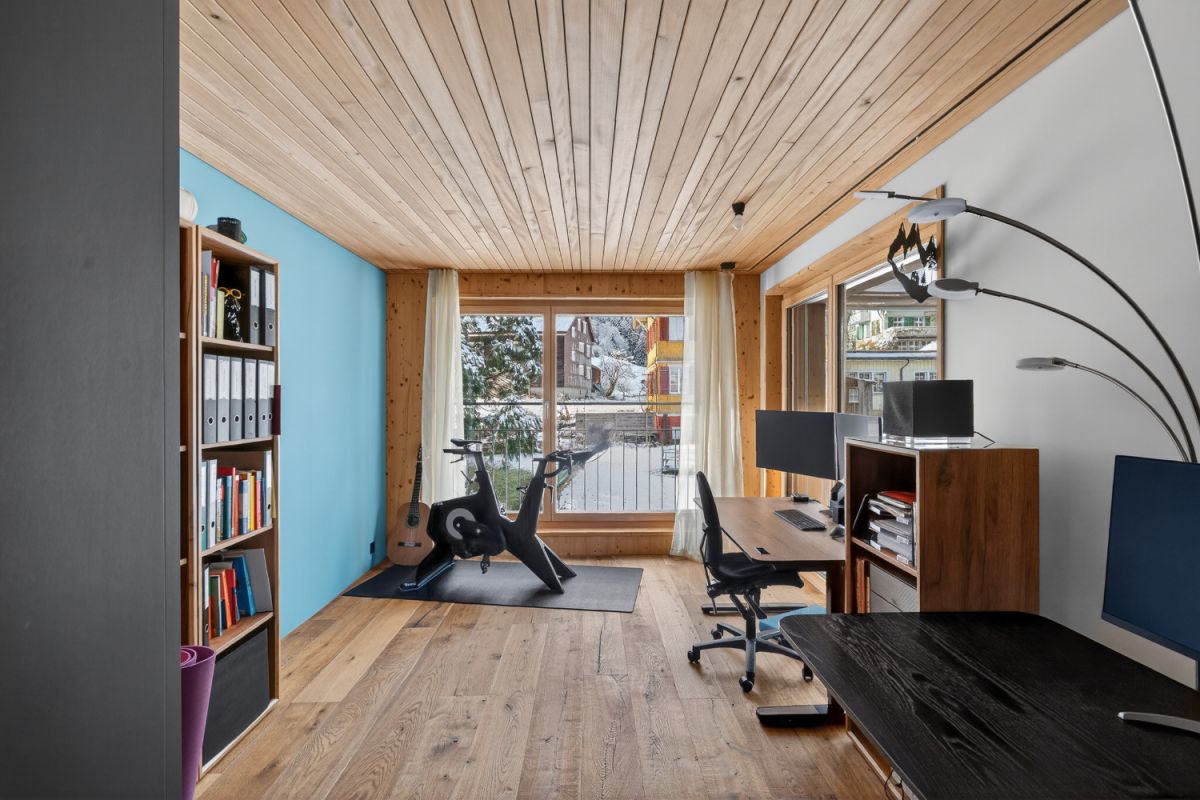 Exklusive Attikawohnung im modernen Holzbau und schöner Panoramasicht - Bild 4