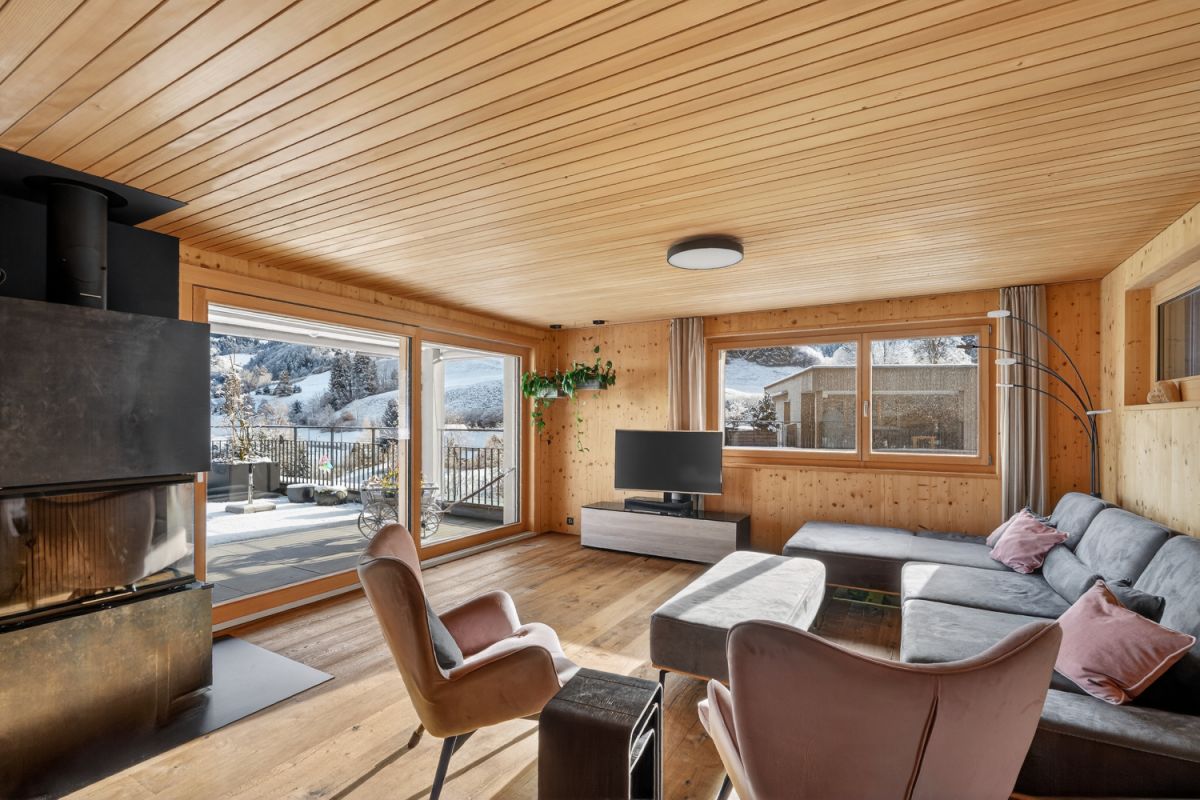 Exklusive Attikawohnung im modernen Holzbau und schöner Panoramasicht - Bild 9