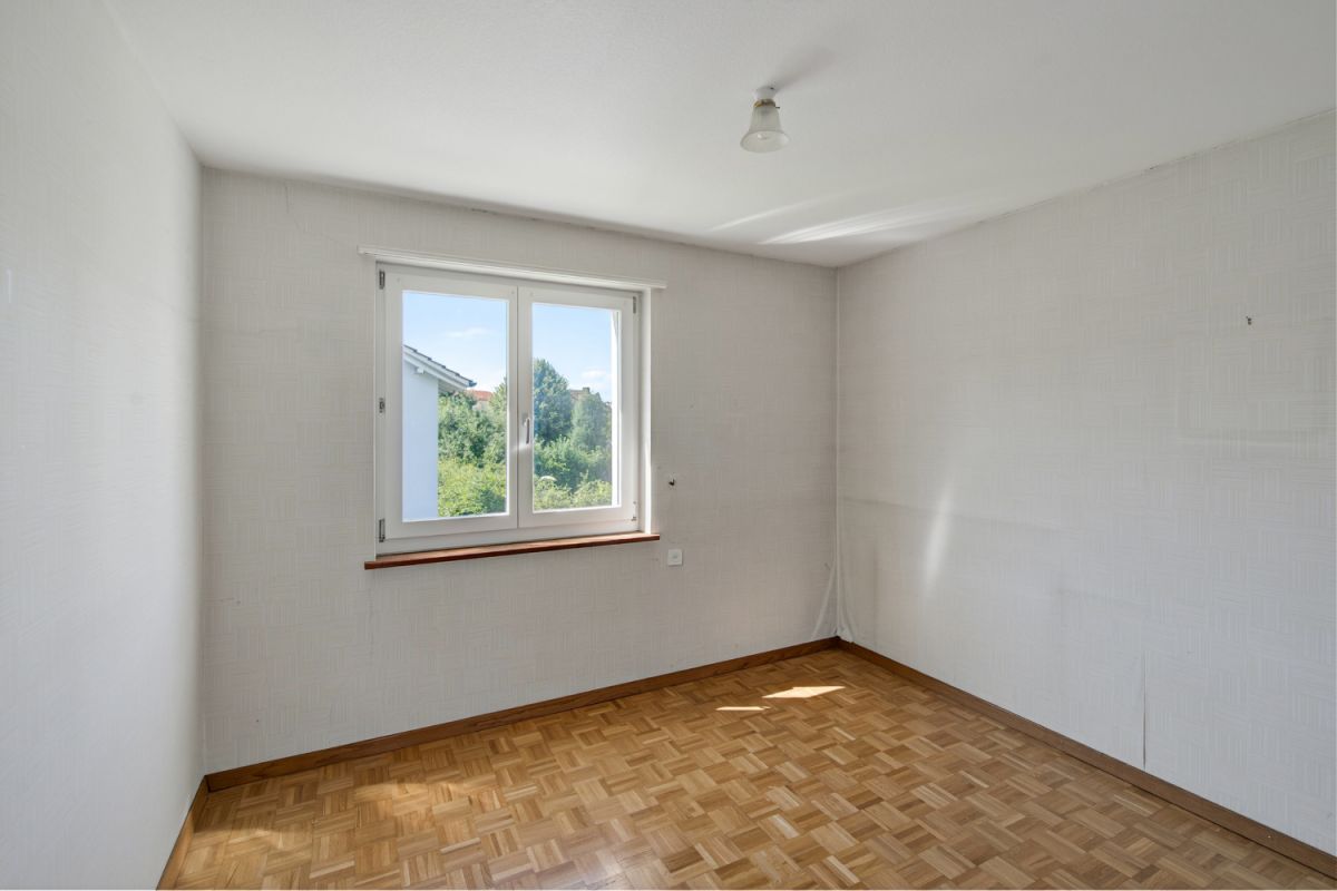 Freistehendes Einfamilienhaus mit Entwicklungspotenzial an ruhiger Lage - Bild 5