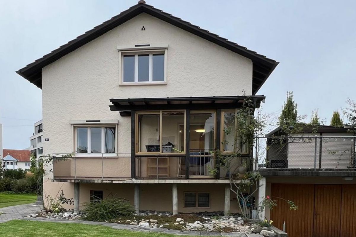 Einfamilienhaus mit Wintergarten, Terrasse und Garten in ruhiger Wohnlage - Hauptbild