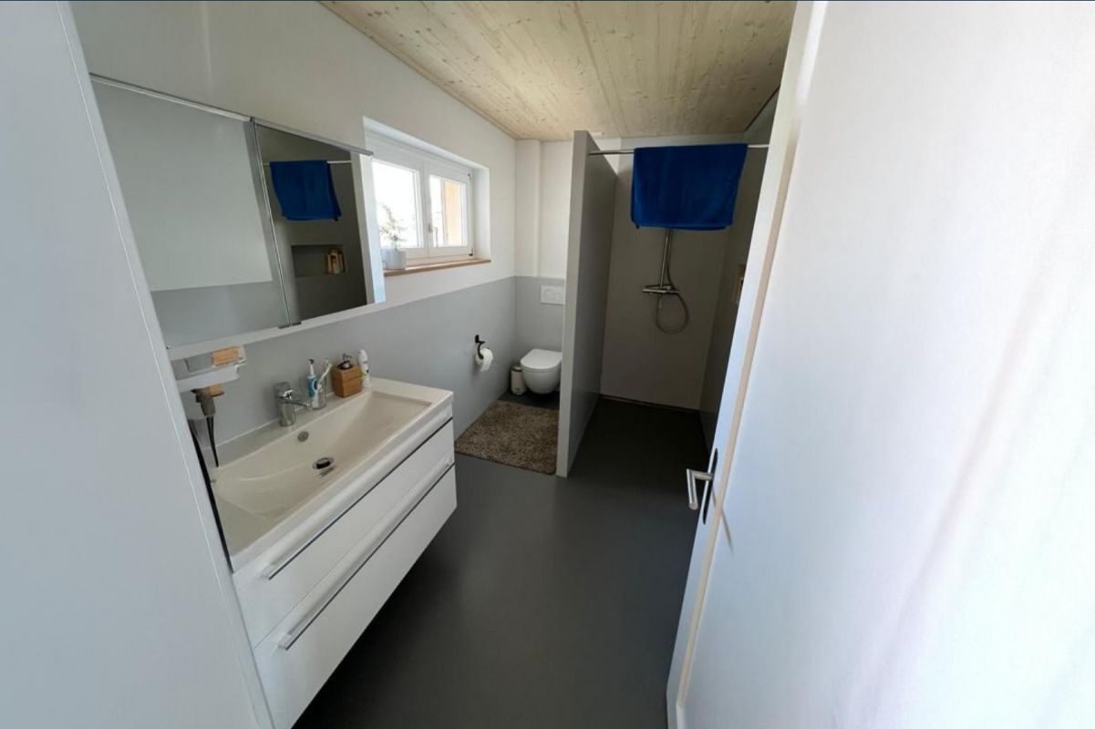 Einfamilienhaus mit Wintergarten, Terrasse und Garten in ruhiger Wohnlage - Bild 4