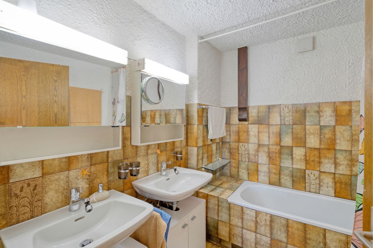 Wohnung mit Balkon und Cheminée an ruhiger Lage - Bild 9