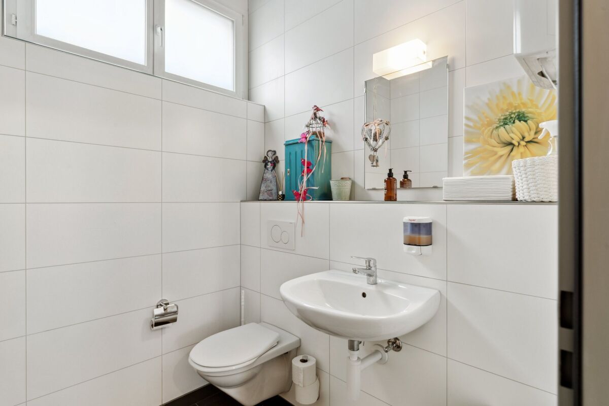 Vielseitige Gewerbeimmobilie an bester Lage in Altstätten - Bild 15