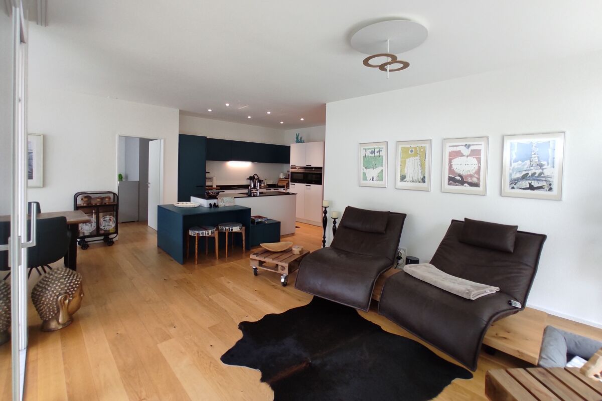 Neuwertige Gartenwohnung mit Weinbergblick in Berneck - Bild 2