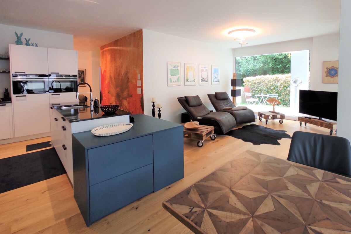 Neuwertige Gartenwohnung mit Weinbergblick in Berneck - Bild 3