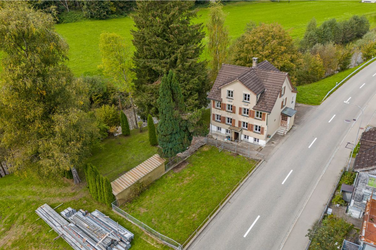 Haus mit grossem Garten - ideal für Kleintiere und Naturfreunde - Hauptbild