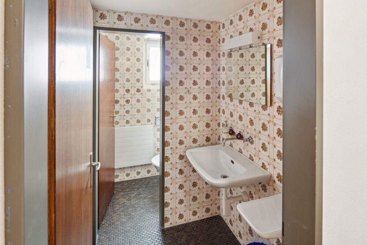 Wohn- und Gewerbehaus mit attraktiver Baulandreserve - Bild 11