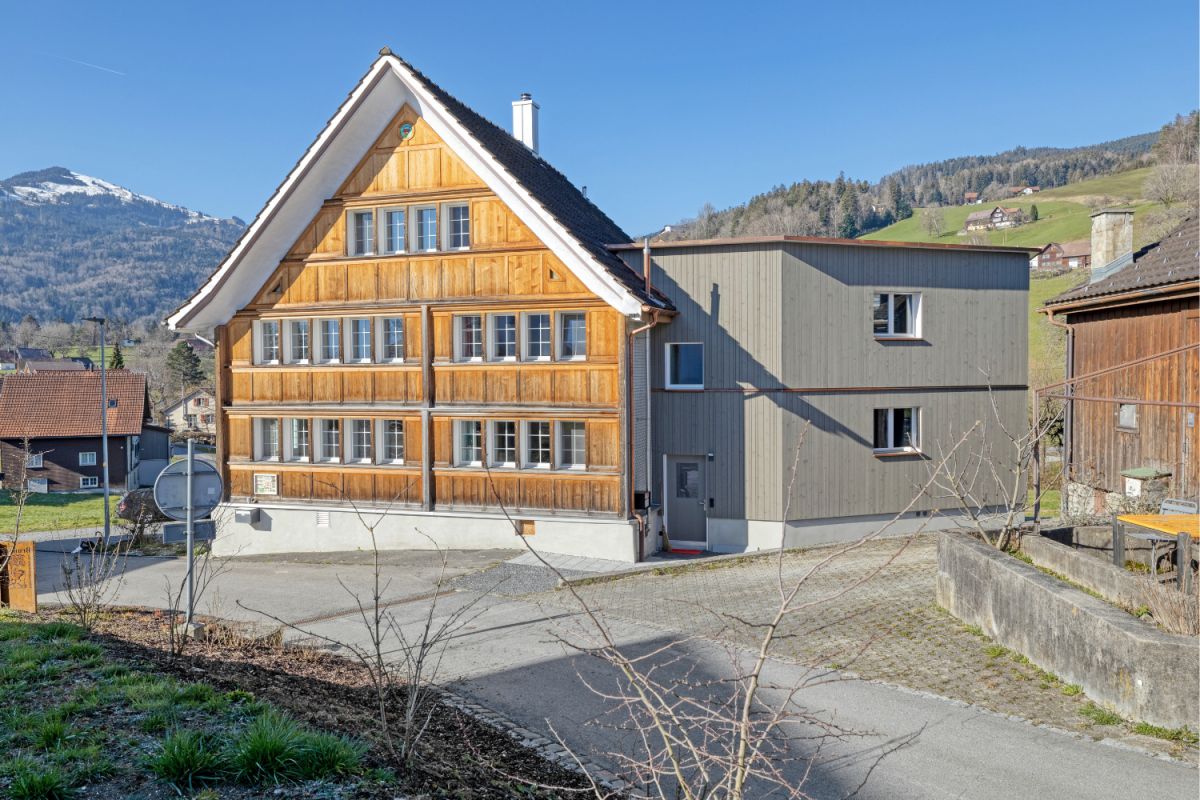 Charmantes Doppel-Einfamilienhaus mit modernem Komfort und viel Platz - Bild 21