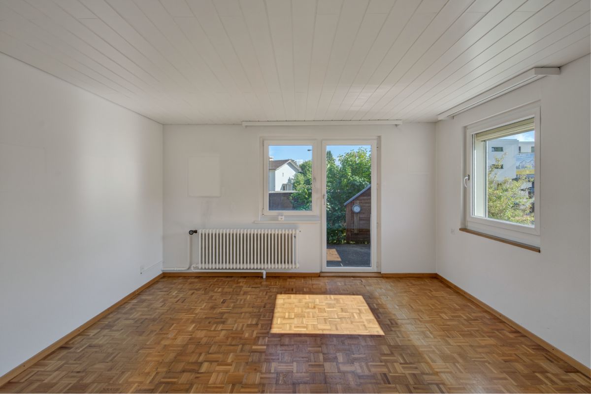 Freistehendes Einfamilienhaus mit Umbaupotenzial - Bild 2