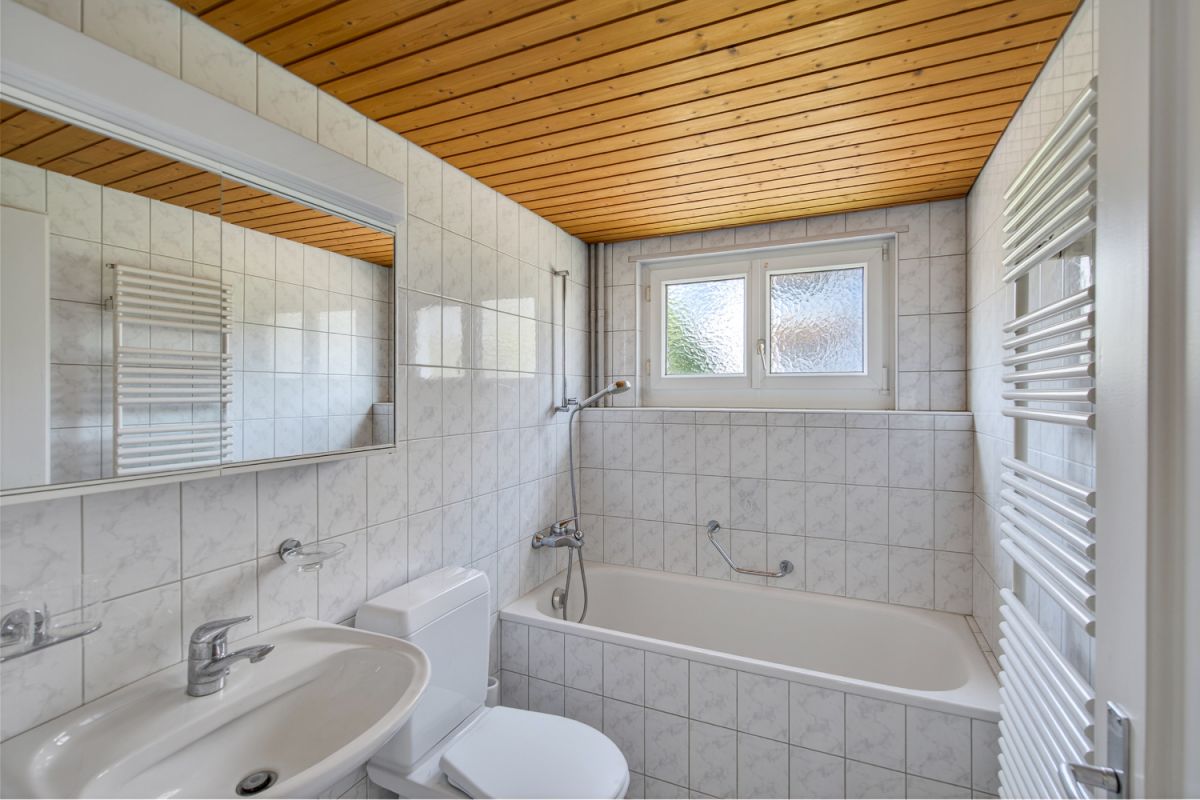 Freistehendes Einfamilienhaus mit Umbaupotenzial - Bild 6