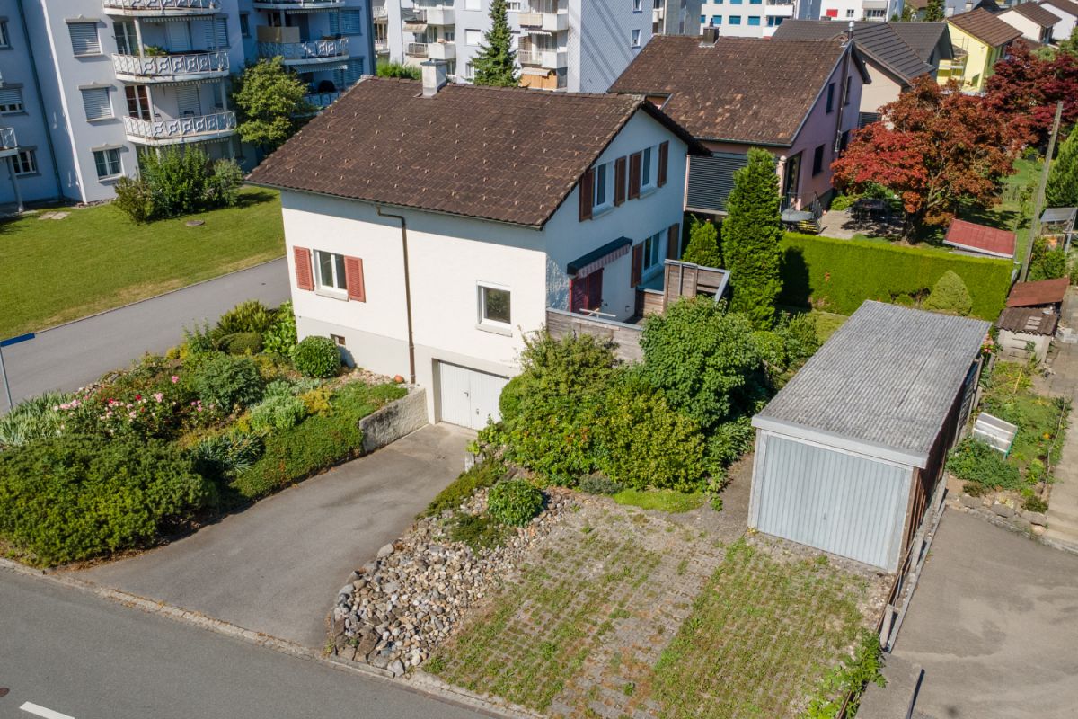 Freistehendes Einfamilienhaus mit Umbaupotenzial - Bild 8