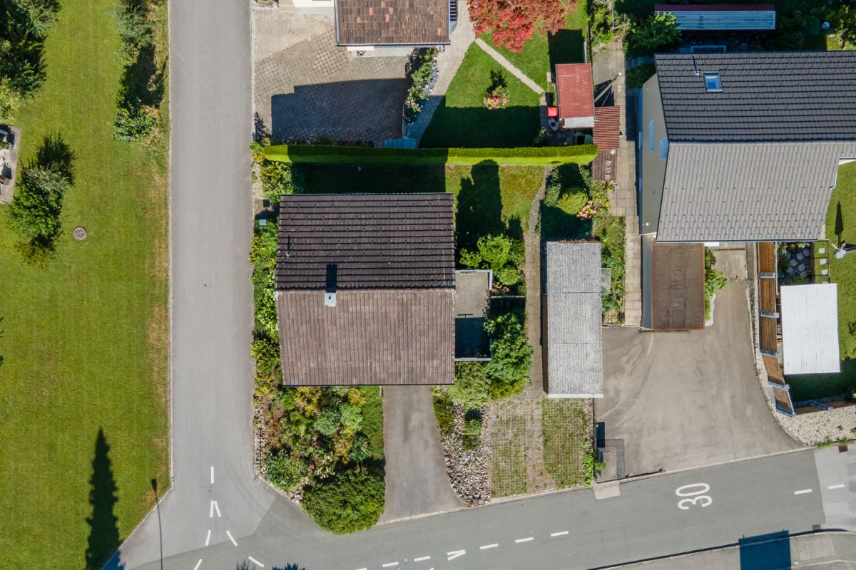 Freistehendes Einfamilienhaus mit Umbaupotenzial - Bild 10