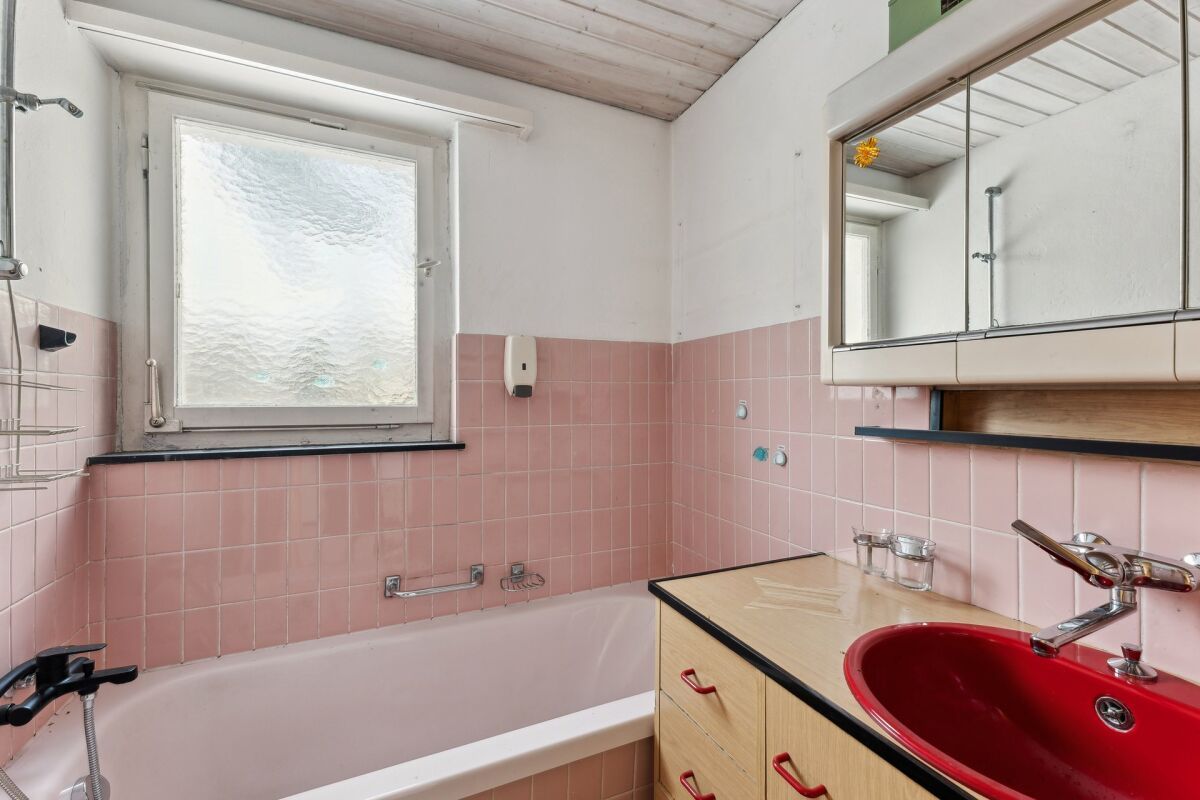 Freistehendes Einfamilienhaus an äusserst begehrter Lage - Bild 11