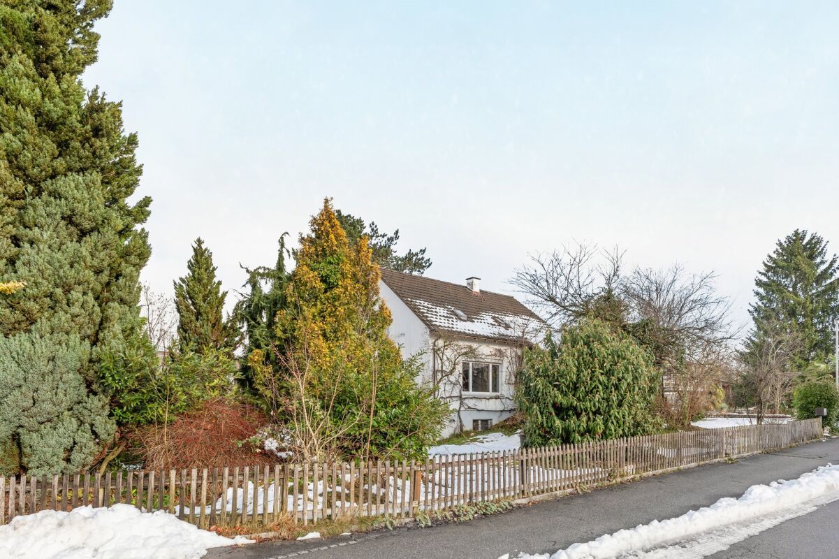 Freistehendes Einfamilienhaus an äusserst begehrter Lage - Bild 3