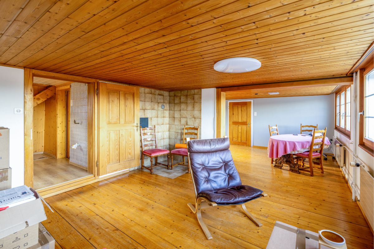 Historisches Einfamilienhaus mit Charme an idyllischer Lage - Bild 2